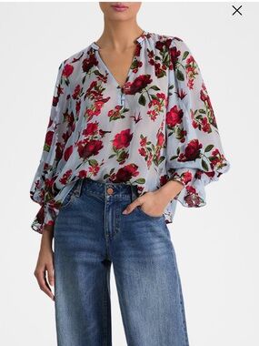 Alice + Olivia Light Blue Floral V-Neck Ruffled Sleeve Blouse